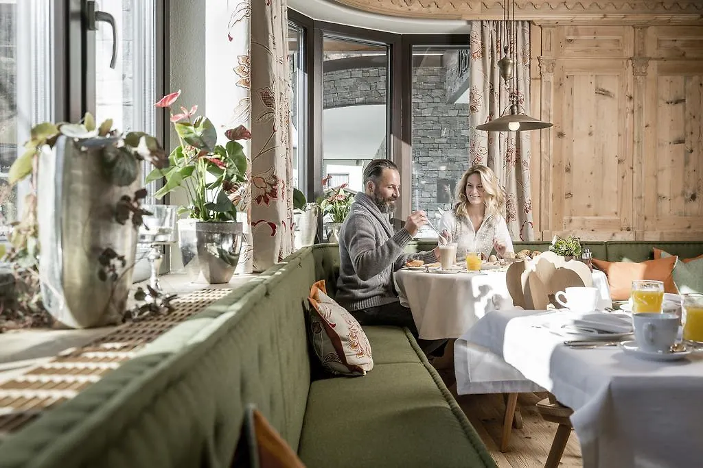 Das Central - Alpine . Luxury . Life Sölden 5*,  Austria