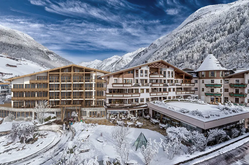 Hotel Das Central - Alpine . Luxury . Life